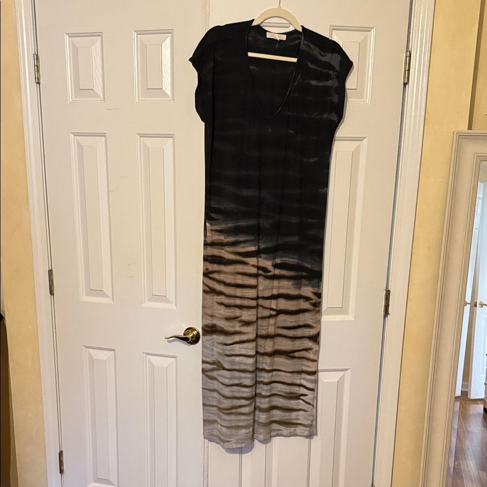 River + Sky Black and Tan V-Neck Dress